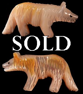 Avery Quandelacy | Wolf | Gold-lipped Mother of Pearl | Price: $65. |CLICK IMAGE for more views & information.