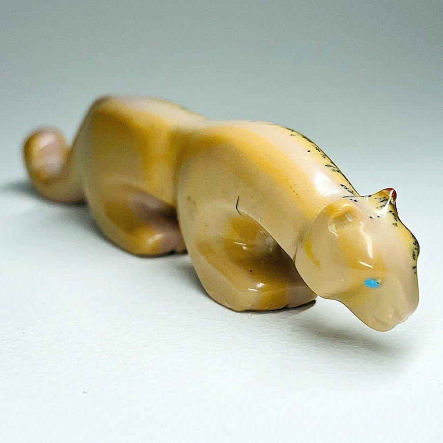Zuni Spirits is proud to represent a variety of Zuni fetish carvers, including Prudencia Quam!