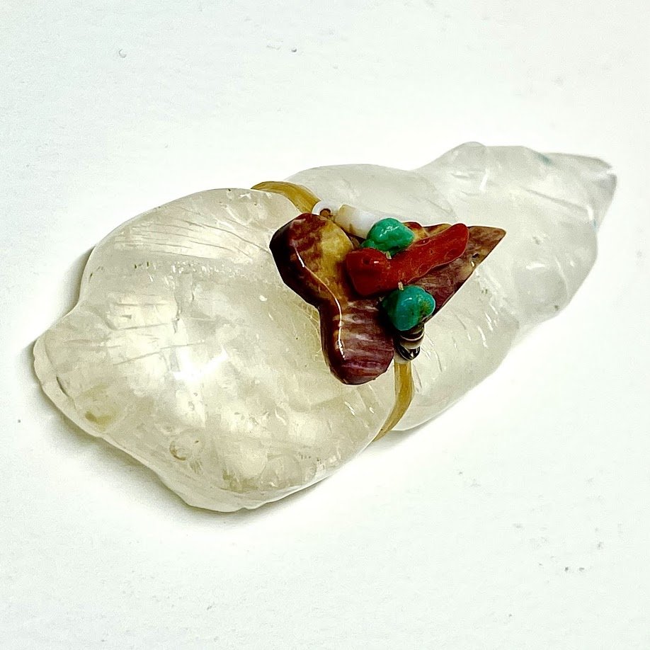 Zuni Spirits is proud to represent a variety of Zuni fetish carvers, includingLena Boone!