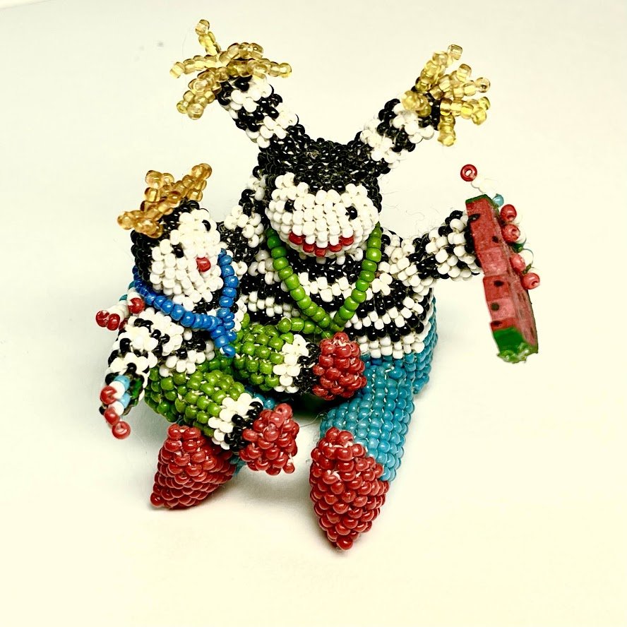 Zuni Spirits is proud to represent a variety of Zuni fetish arrtists, including Kalani Gchachu!